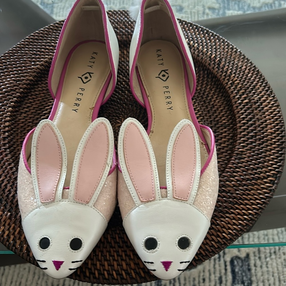 Bunny flats they are in pretty good condition , parts of the insole peeling abit
